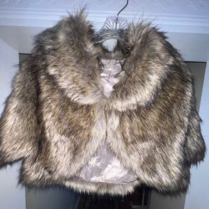 Faux fur shawl like new